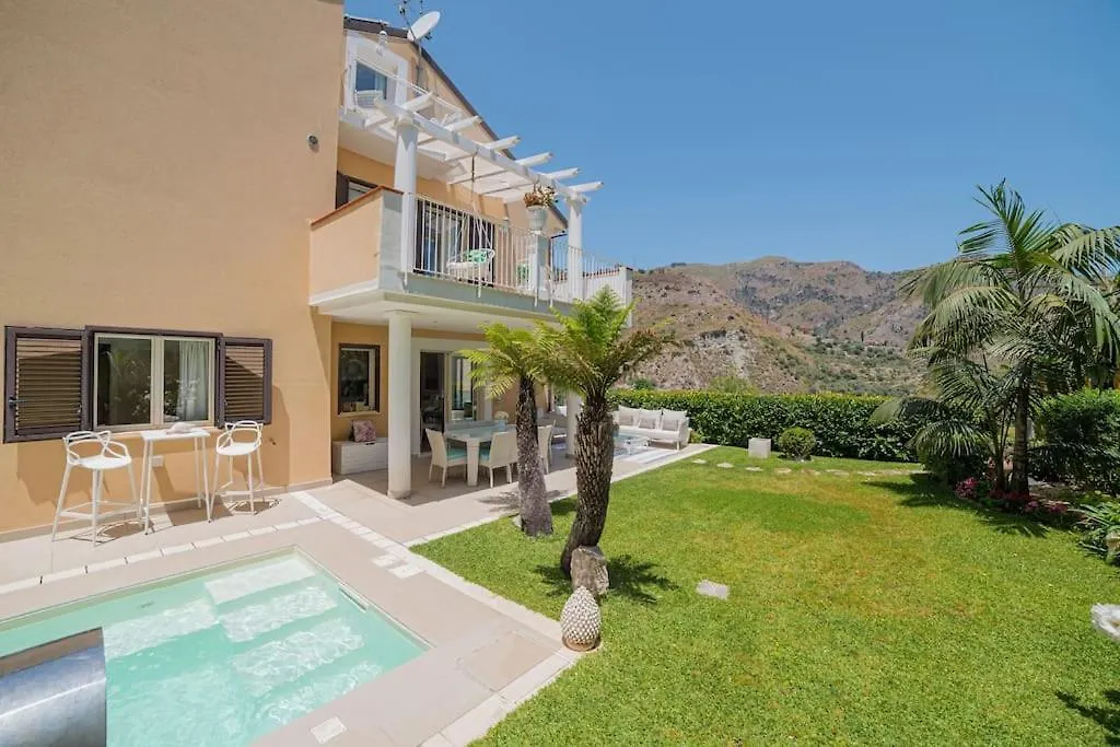 Private Modern Villa In Taormina