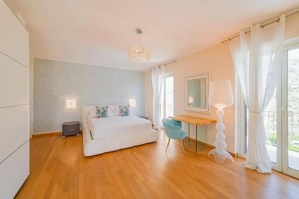 Private Modern Villa In Taormina