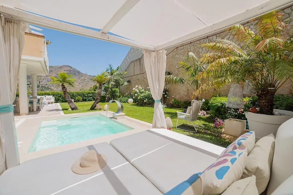 Private Modern Villa In Taormina