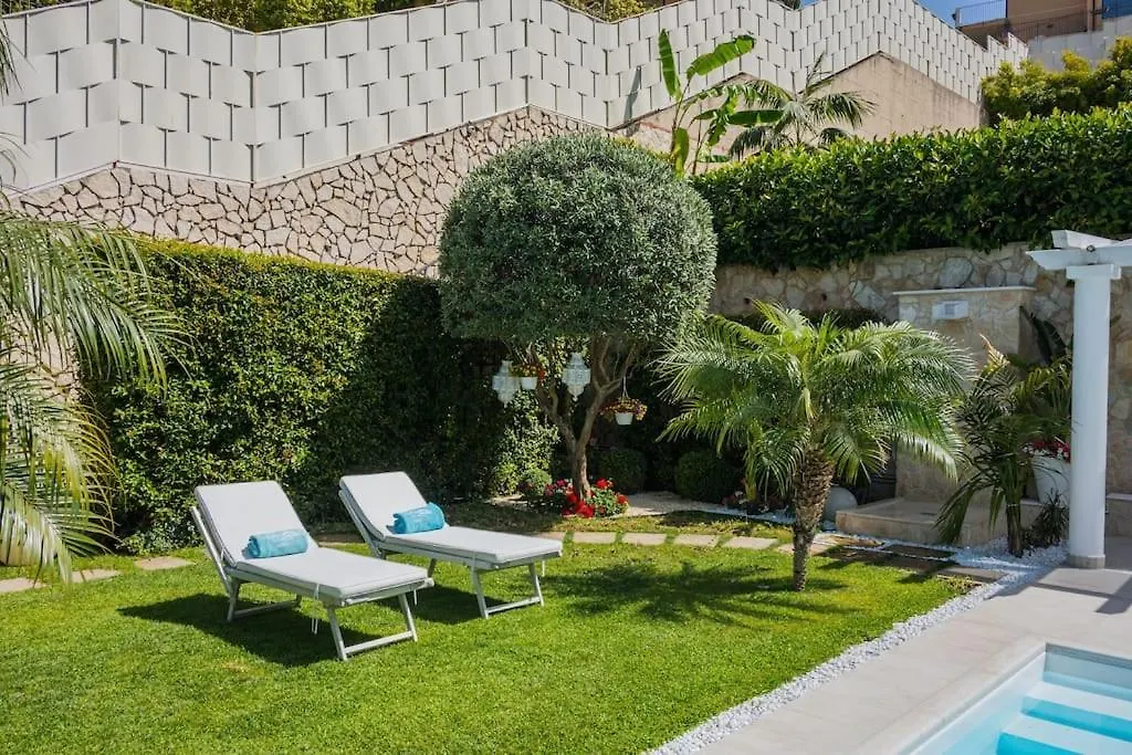 Private Modern Villa In Taormina