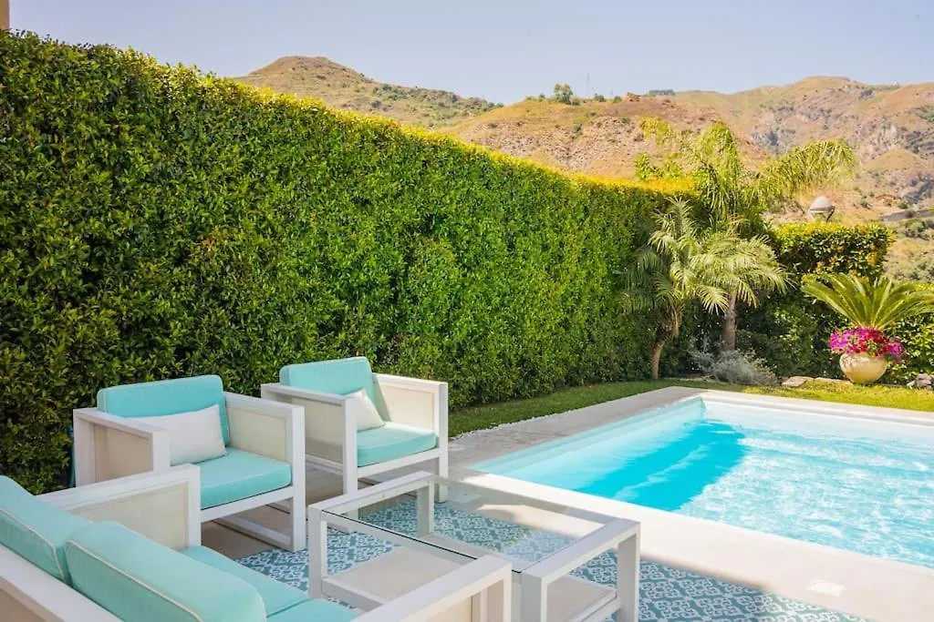 Private Modern Villa In Taormina