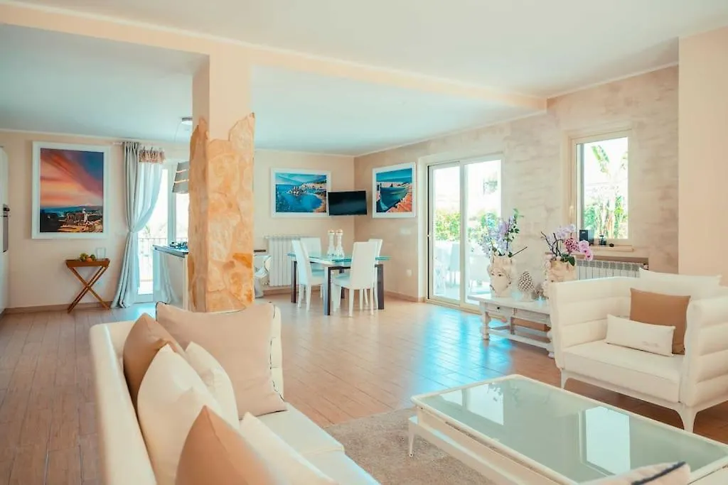 Private Modern Villa In Taormina Italy