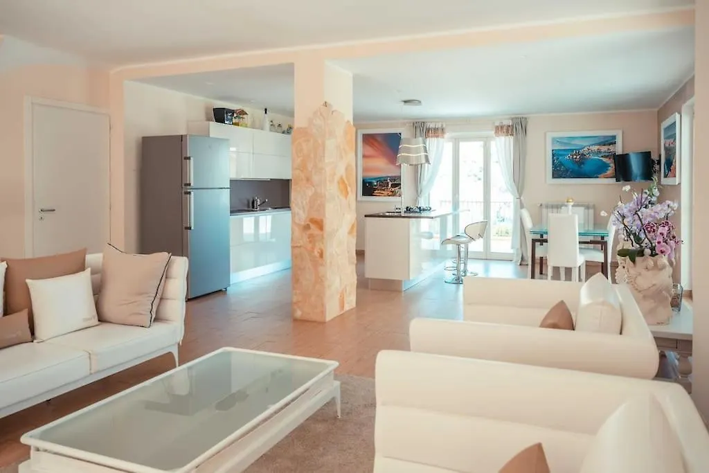 Private Modern Villa In Taormina 0*,