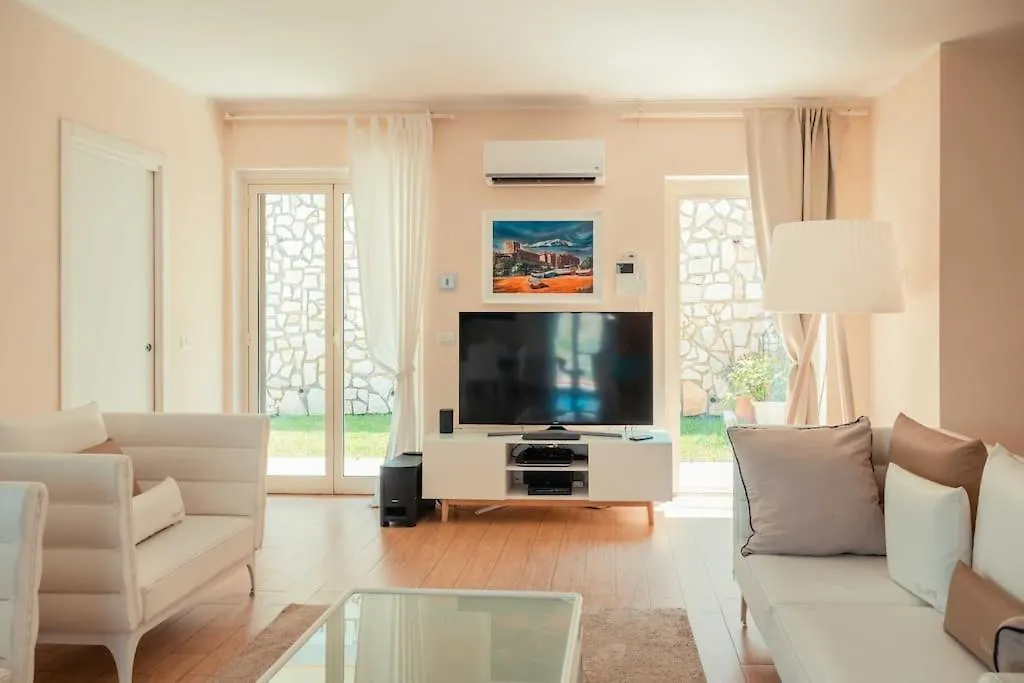 Private Modern Villa In Taormina