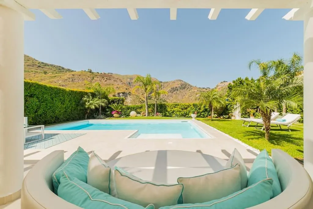 Private Modern Villa In Taormina